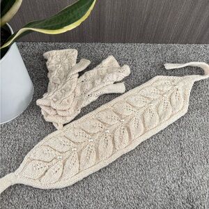Cream Knit Leaf Pattern Scarf